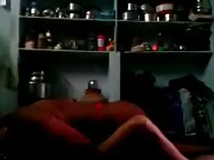 دختر کوچک داشتن یک ح ...
