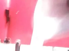 دوربین بر روی قلاب د ...